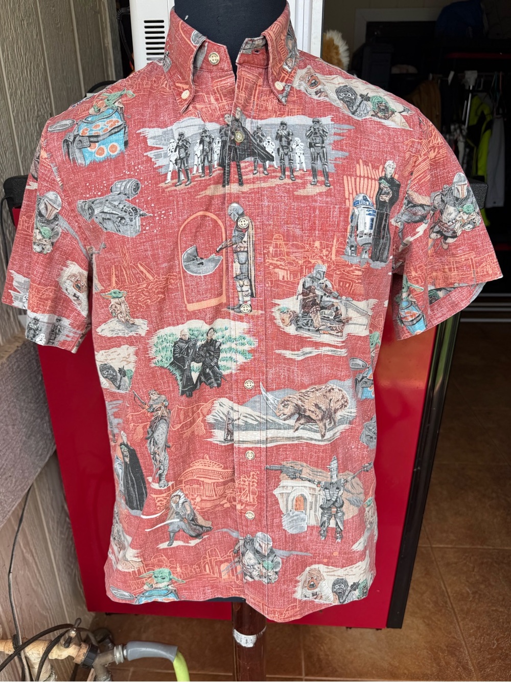 Reyn Spooner Mandalorian Star Wars Full Button Red Aloha Hawaiian Shirt Men's XS